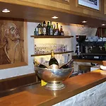 Saint Martin- Logis Et Restaurant Creully sur Seulles