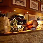 Saint Martin- Logis Et Restaurant