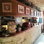 Hotel Saint Martin- Logis Et Restaurant
