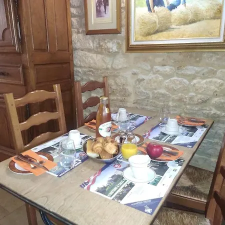 Saint Martin- Logis Et Restaurant Hotel