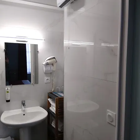 Saint Martin- Logis Et Restaurant Hotel Creully sur Seulles