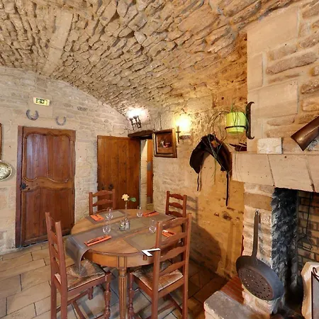 Saint Martin- Logis Et Restaurant فندق 3*
