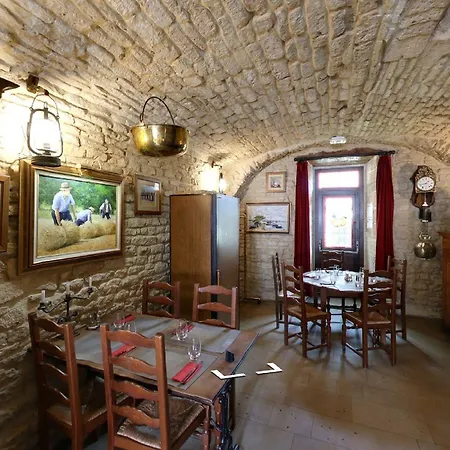 Saint Martin- Logis Et Restaurant Hotel