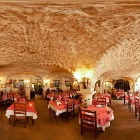 Saint Martin- Logis Et Restaurant فندق 3*