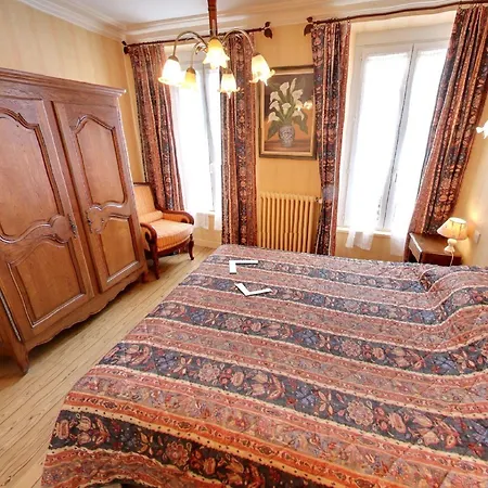 فندق Saint Martin- Logis Et Restaurant 3*