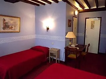 Saint Martin- Logis Et Restaurant Hotel Creully sur Seulles