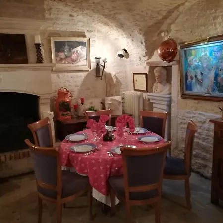 Saint Martin- Logis Et Restaurant Hotel