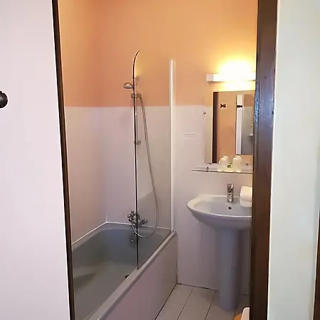 Hotel Saint Martin- Logis Et Restaurant 3*