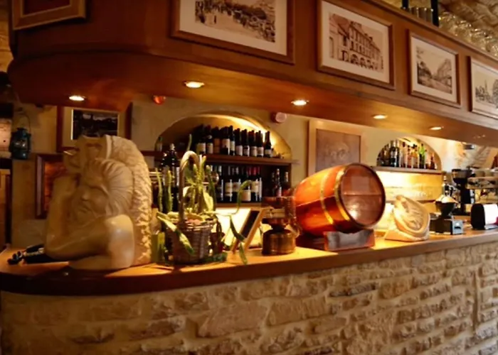 Saint Martin- Logis Et Restaurant