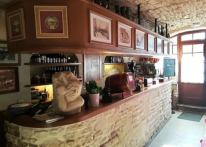 Hotel Saint Martin- Logis Et Restaurant